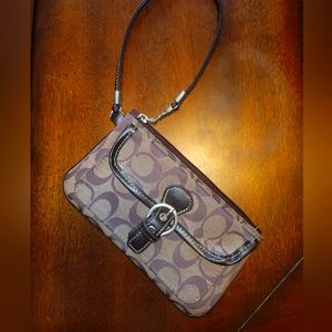 Coach vintage signature wristlet